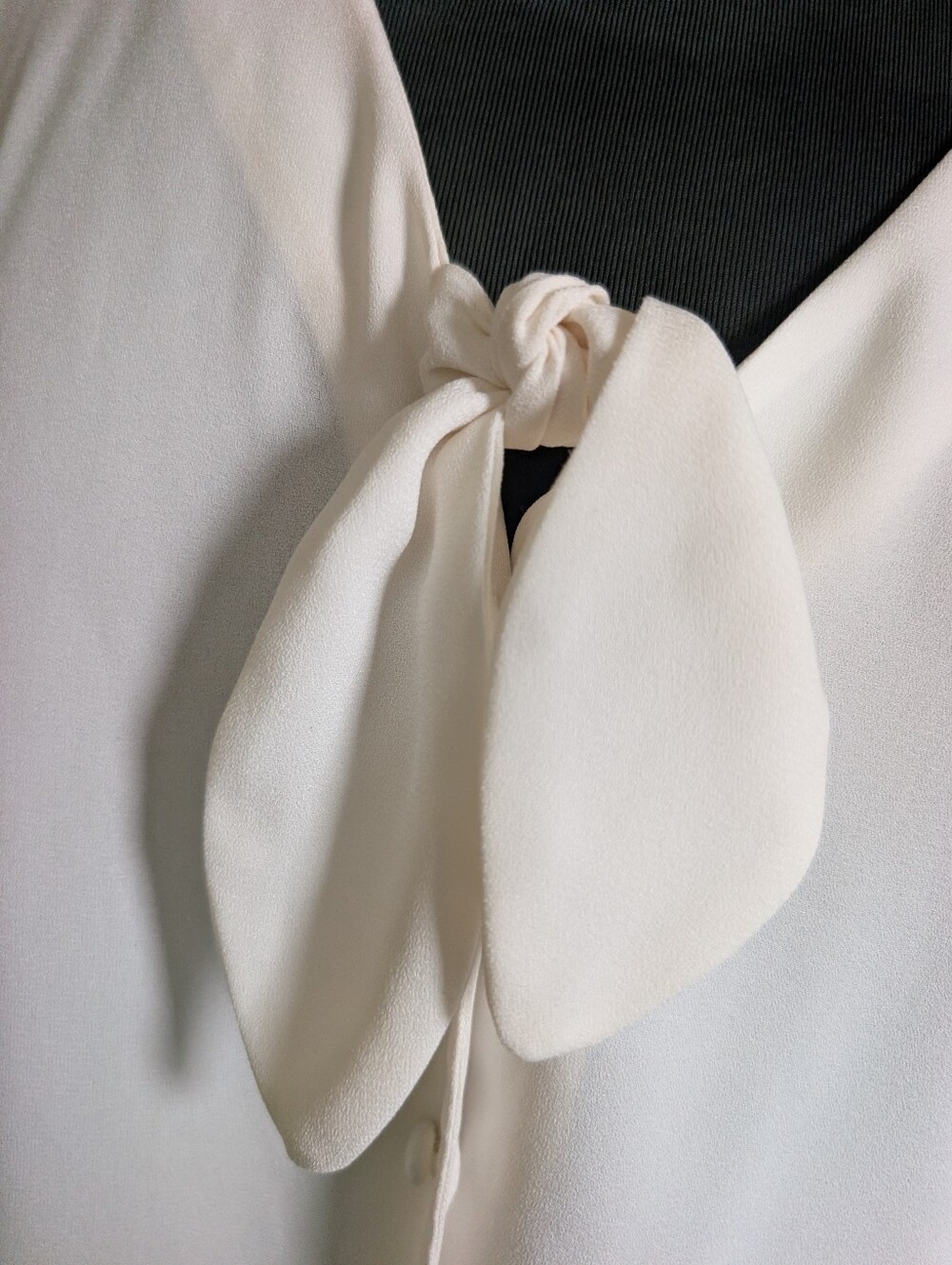 Lauren Conrad Flutter Sleeve Cream Tie-Neck Blouse - Picture 4 of 12